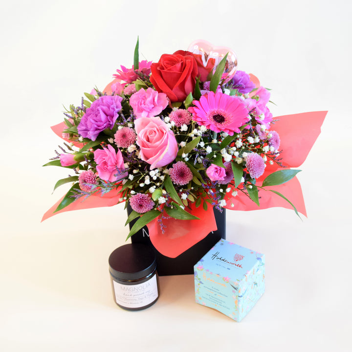 Petite Boîte d'Amour Arrangement Gift Set